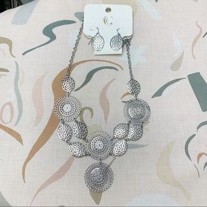 NWT Silver Chain Necklace and Earrings